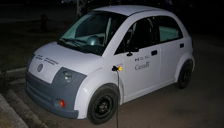Canadian Electric car. Photo by Dano.