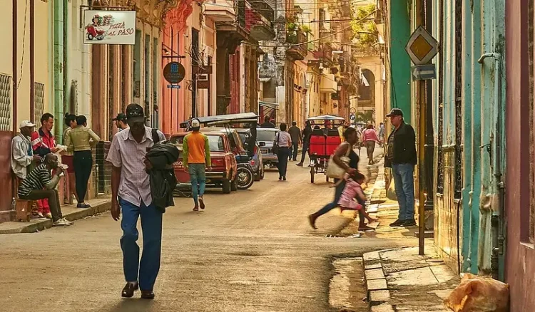 Cuban street. Photo by Szeke.