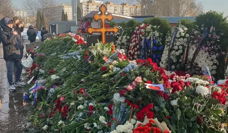 Grave of Alexey Navalny. Photo by Celest.